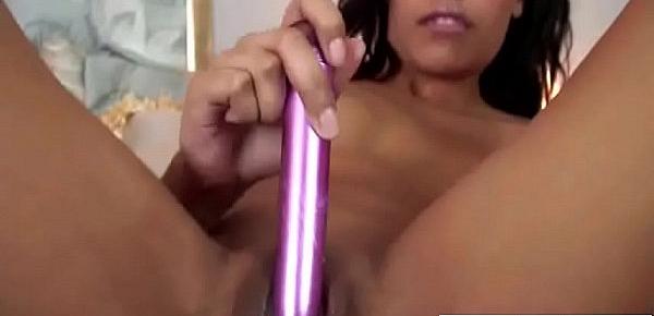  Horny Alone Sexy Girl (courtney page) Play On Cam With Sex Stuff As Dildos vid-11